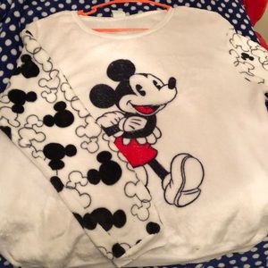 Mickey Mouse Plush Sweater❤️